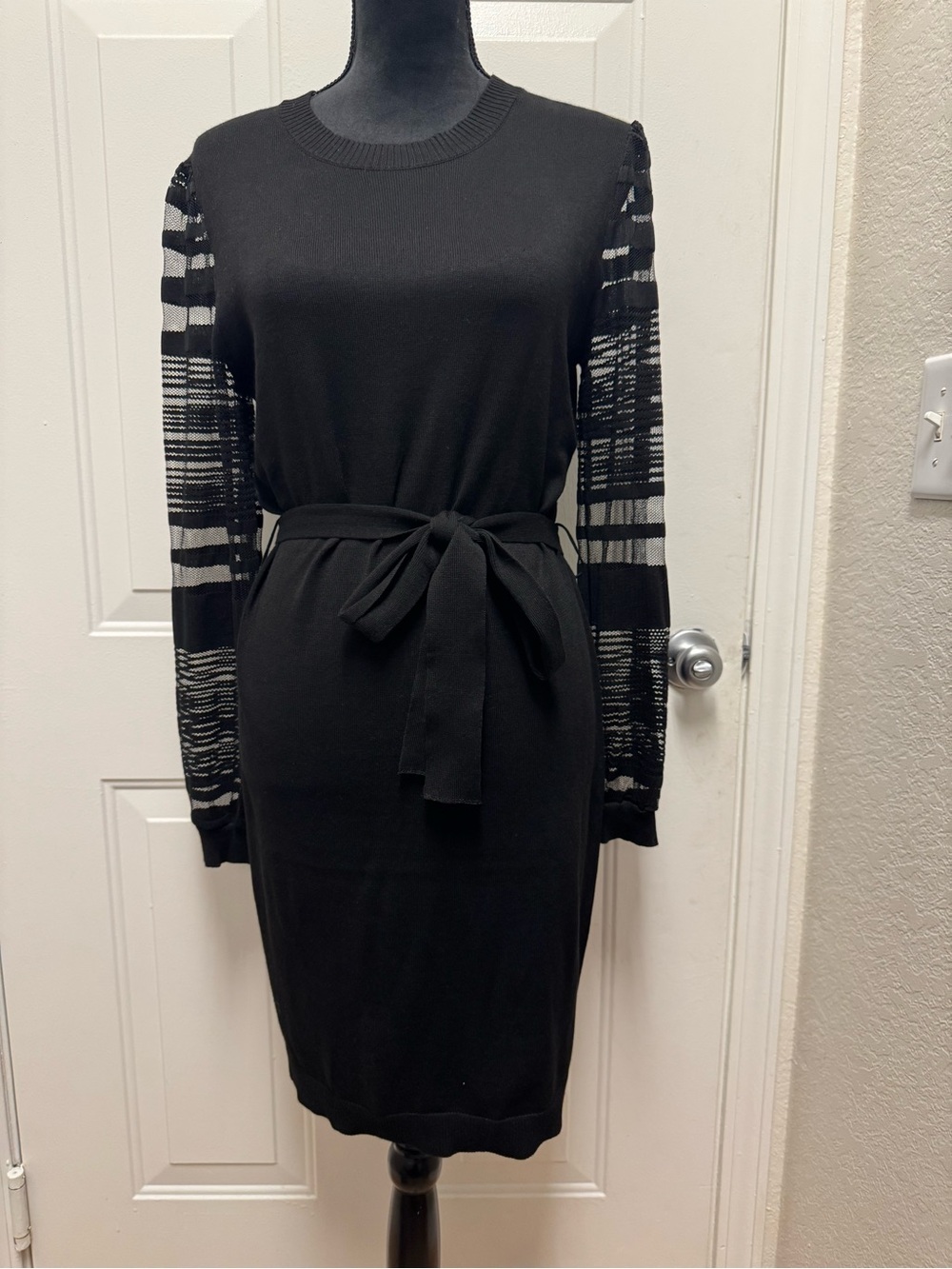 Women's Black Belted Knit Dress with Patterned Sheer Sleeves 0119